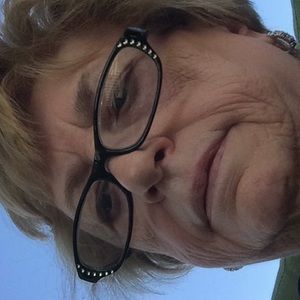 Meet your Posher, Linda